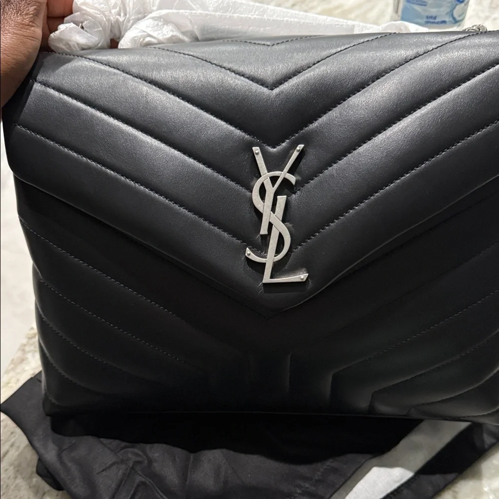 Saint Laurent Black medium Lou Lou - Picture 3 of 16